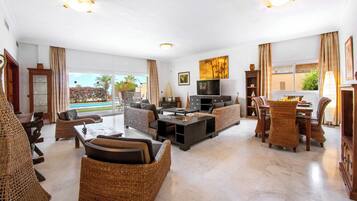 Huvila (3 Bedrooms) | Sisätilat