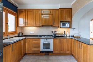 Villa (3 Bedrooms) | Interior