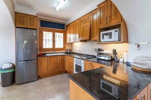 Vila (3 Bedrooms) | Parte interna