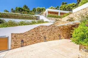 Interior - Alkyonides Wing (Zakynthos)