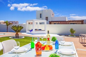 Villa (4 Bedrooms) | Exteriör