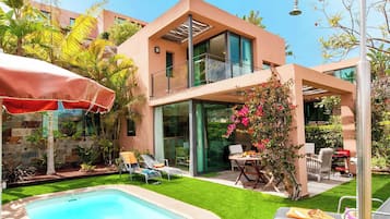 Villa (2 Bedrooms) | Front of property