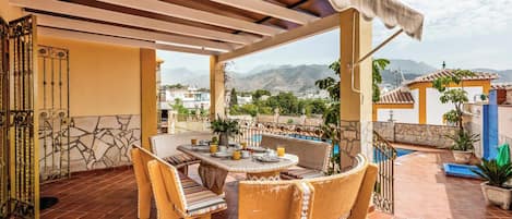 빌라 (4 Bedrooms) | 외관