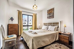 4 bedrooms, iron/ironing board, bed sheets - Villa Cabrita (Albufeira)