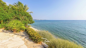 Beach - Villa Castania (Pegeia)