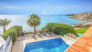 Outdoor pool - Villa Castania (Pegeia)