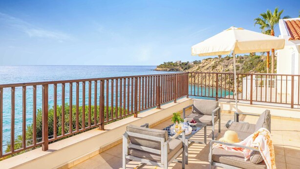 Property grounds - Villa Castania (Pegeia)