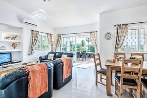 Villa (3 Bedrooms) | Interior - Villa Buganvilia (Albufeira)