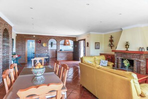 Villa (3 Bedrooms) | Interior