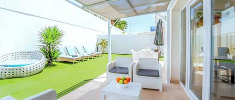 Villa (4 Bedrooms) | Interior