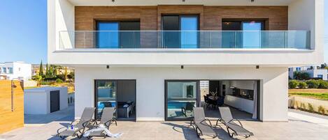 Villa (3 Bedrooms) | Extérieur