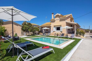 Villa (3 Bedrooms) | Exterior