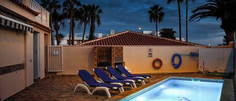 Villa (3 Bedrooms) | Esterni