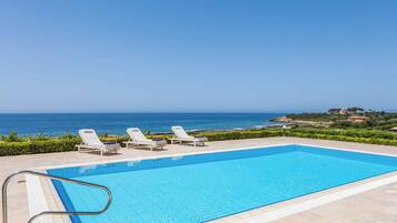 Vila (5 Bedrooms) | Fachada