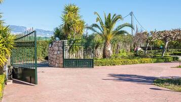 Vila (5 Bedrooms) | Fachada