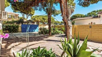 Villa (3 Bedrooms) | Udendørsområde