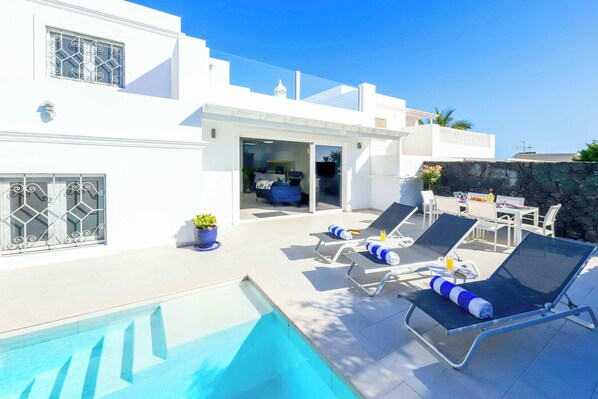 Villa (3 Bedrooms) | Außenbereich