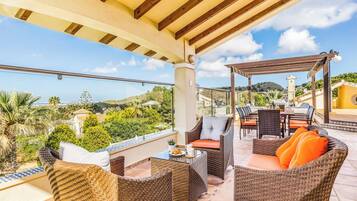 Villa (4 Bedrooms) | Bahagian luar