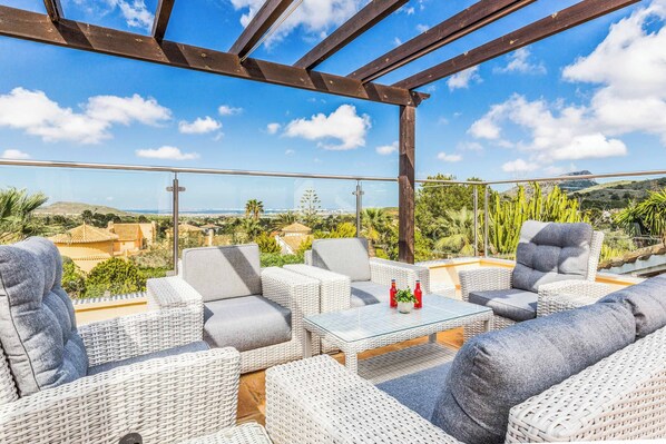 Villa (4 Bedrooms) | Exterior