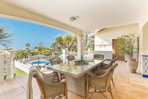 วิลล่า (4 Bedrooms) | บริเวณภายนอก