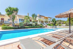 Villa (4 Bedrooms) | Interior