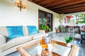 Table tennis - Villa Cuco (Marbella)