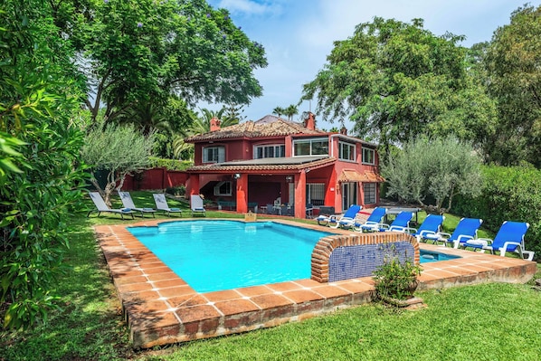 Outdoor pool - Villa Cuco (Marbella)
