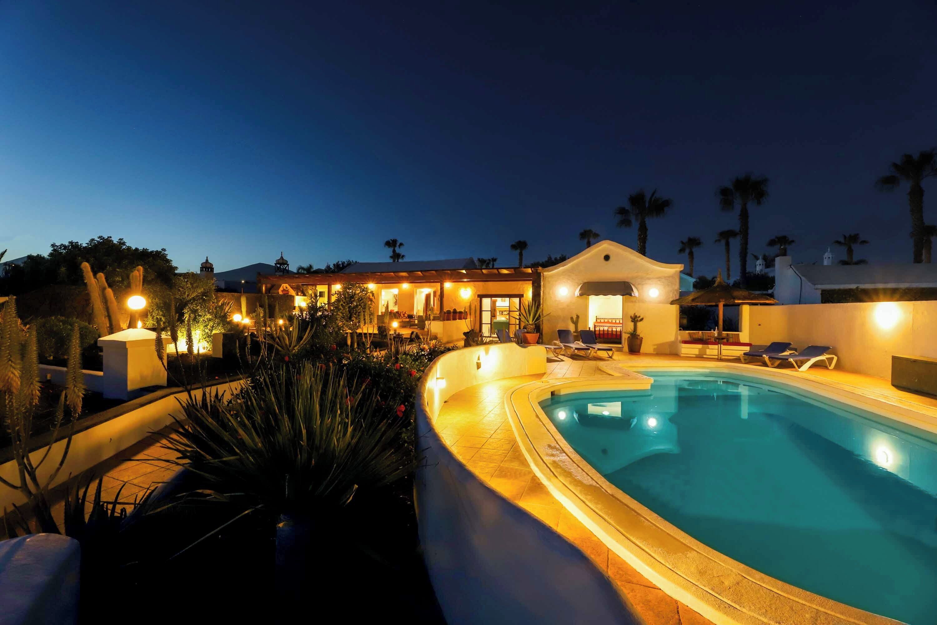 Villa (4 Bedrooms) | Exterior