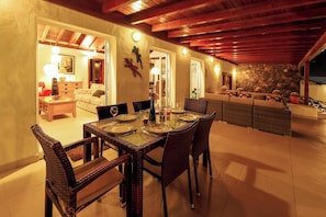 Villa (4 Bedrooms) | Exterior