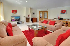 别墅 (5 Bedrooms) | 住宿内部