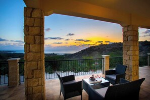 Villa (3 Bedrooms) | Exterior