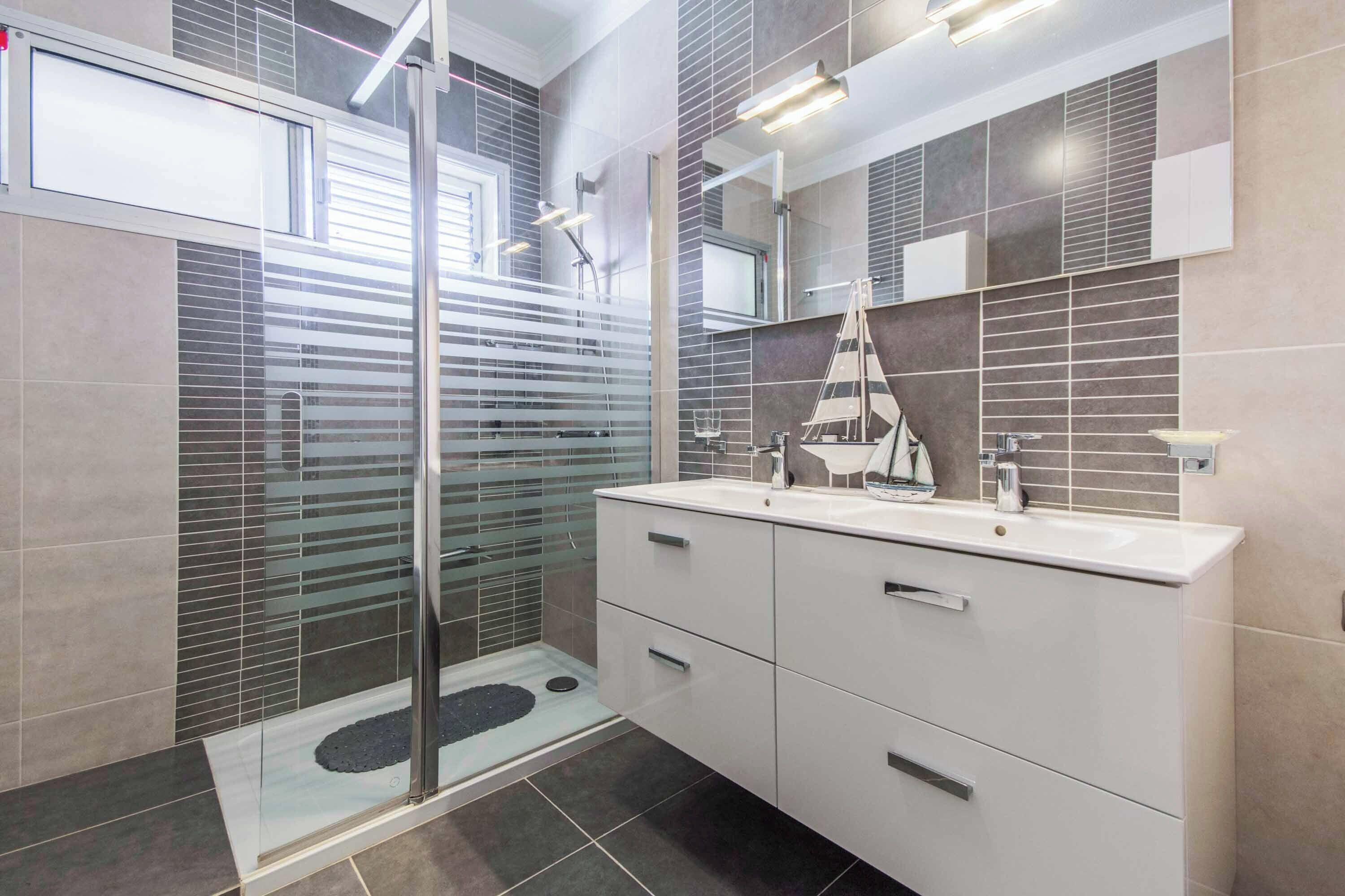 Villa (4 Bedrooms) | Interior