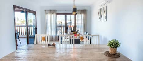 Villa (6 Bedrooms) | Interior
