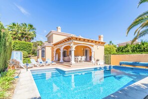 Villa (3 Bedrooms) | Fasade