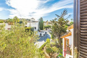 Villa (4 Bedrooms) | Exterior