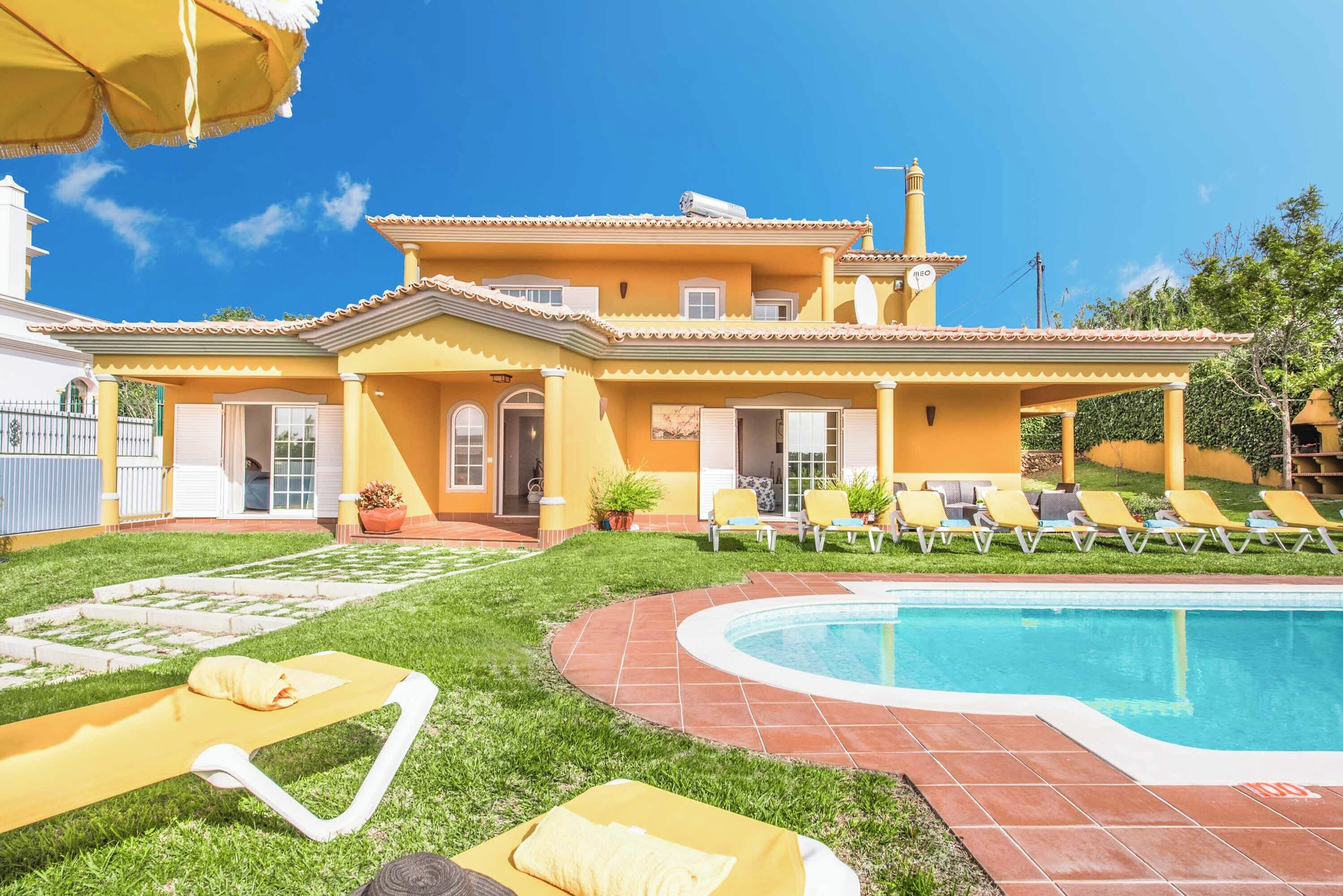 Villa (5 Bedrooms) | Außenbereich