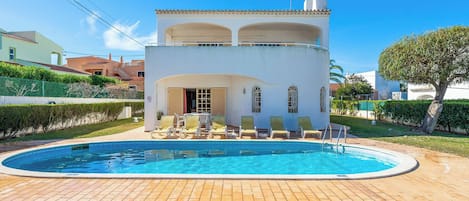 Villa (3 Bedrooms) | Front of property