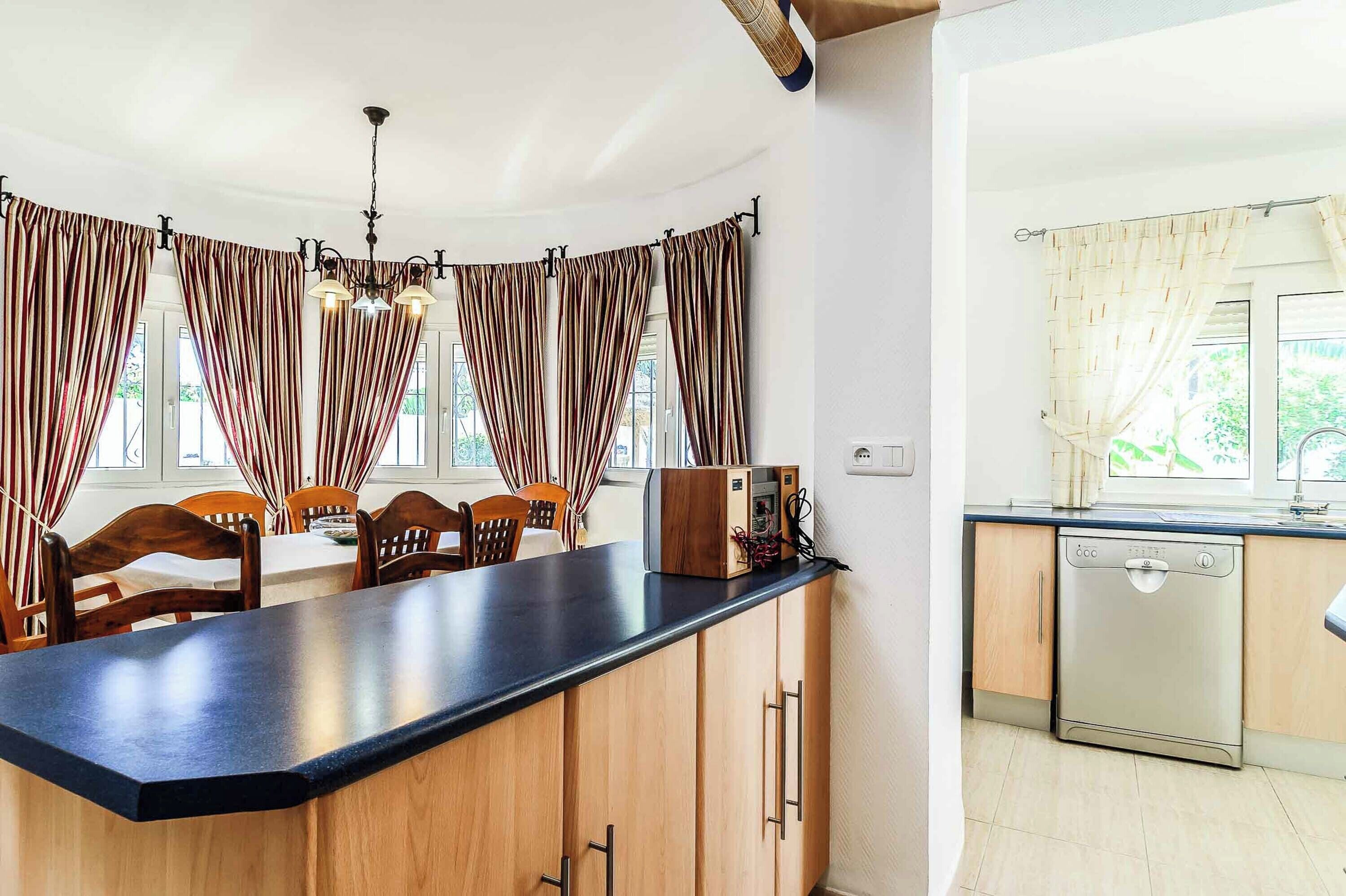 Vila (3 Bedrooms) | Parte interna