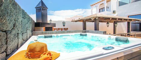 Vil·la (5 Bedrooms) | Exterior