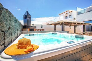 Villa (5 Bedrooms) | Außenbereich