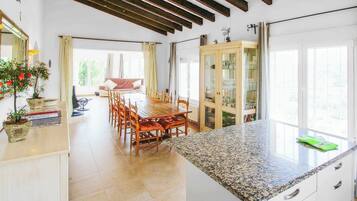 Villa (5 Bedrooms) | Interior