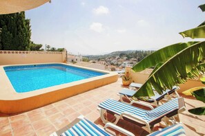 Villa (5 Bedrooms) | Exterior