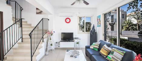 Villa (4 Bedrooms) | Interior
