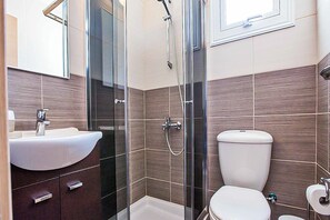 Bathroom - Villa Chryse (Paralimni)