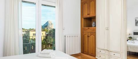 Villa (4 Bedrooms) | Interior