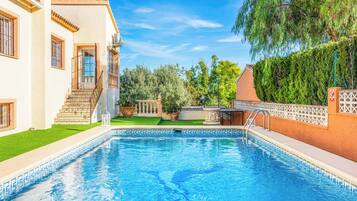 Vila (4 Bedrooms) | Fachada