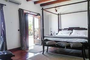 8 habitaciones y ropa de cama 