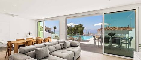 Villa (4 Bedrooms) | Interieur