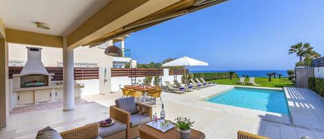 Villa (5 Bedrooms) | Außenbereich