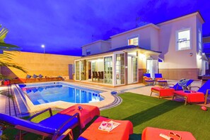 วิลล่า (5 Bedrooms) | บริเวณภายนอก